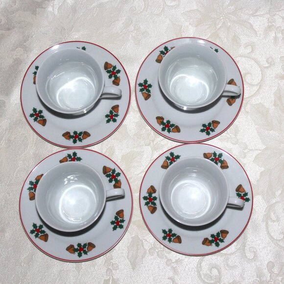Exquisite Christmas 20 Piece Dinnerware Set | "Christmas Pleasure" Style - Picture 7 of 9